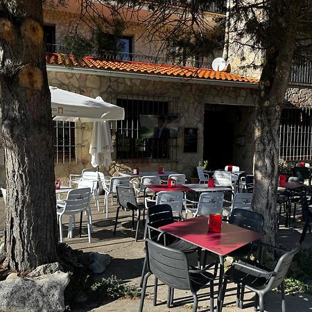 Hotel Restaurante Rio Cuervo Vega del Cadorno Ngoại thất bức ảnh