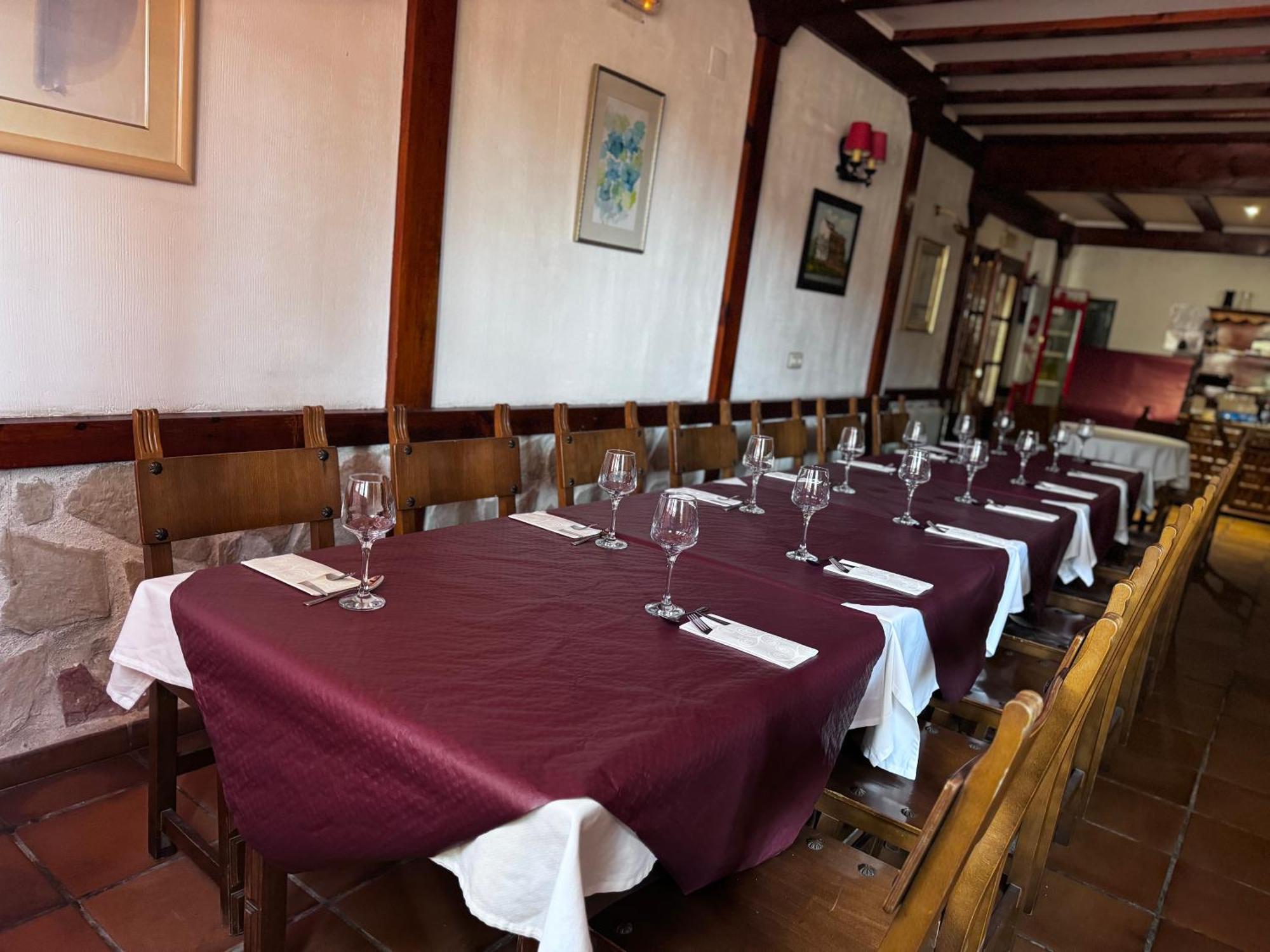 Hotel Restaurante Rio Cuervo Vega del Cadorno Ngoại thất bức ảnh